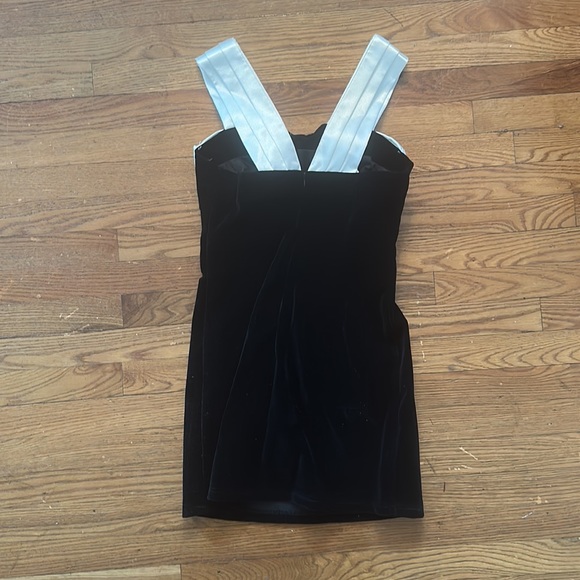 Par Violet Paris in the rain dress - Picture 2 of 4